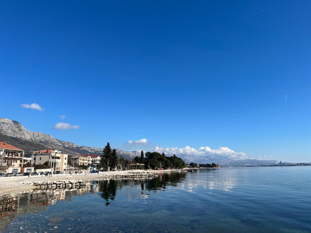 Spacious Apartment Close To The Sea In Kastel Luksic Kaštela Kültér fotó